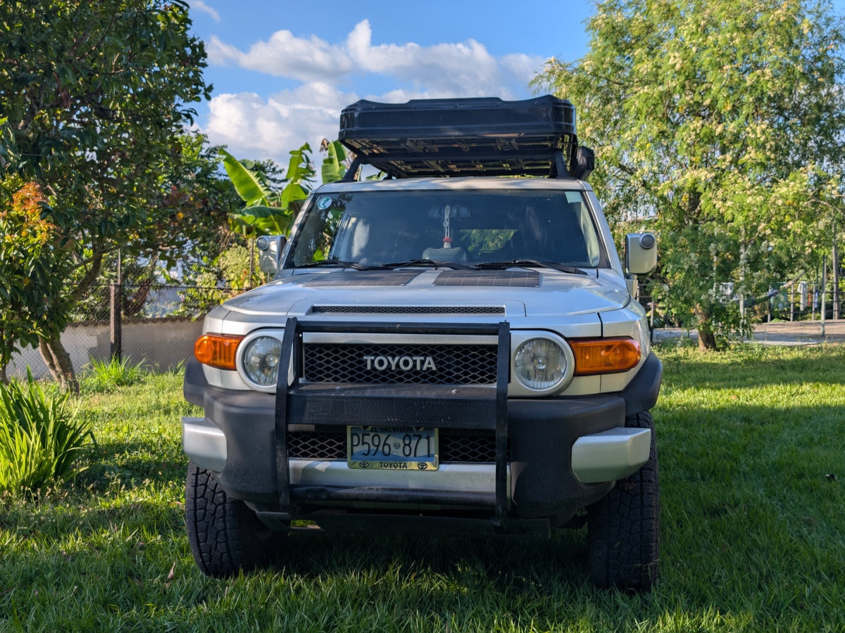 Toyota FJ Cruiser Front